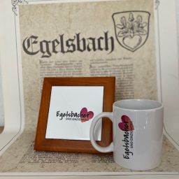 Egelsbacher sind einzigartig mit Fliesenuntersetzer