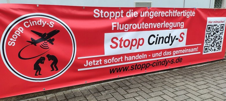 Banner „Stopp Cindy-S“ in Egelsbach