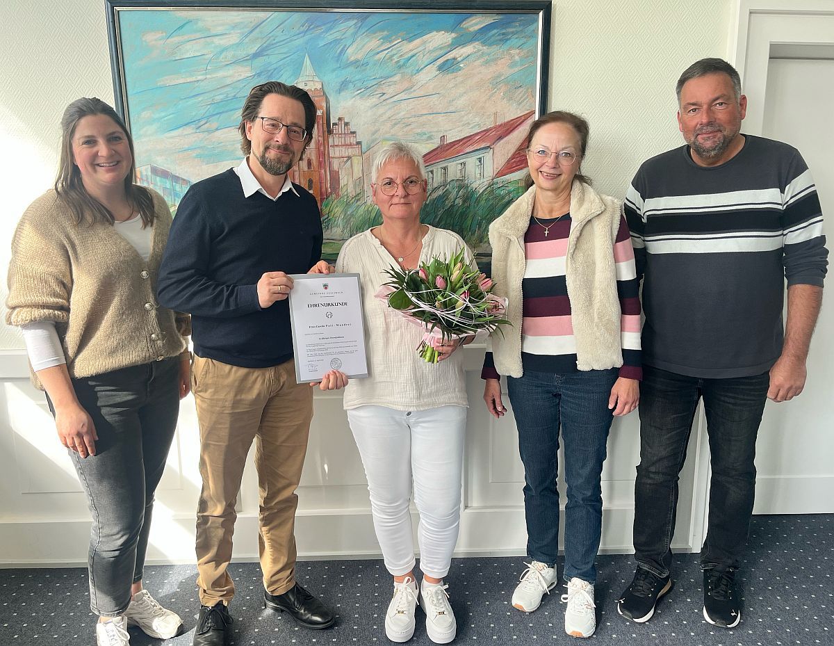 Gruppenfoto zum 25-jährigen Dienstjubiläum | Überreichung der Jubiläumsurkunde