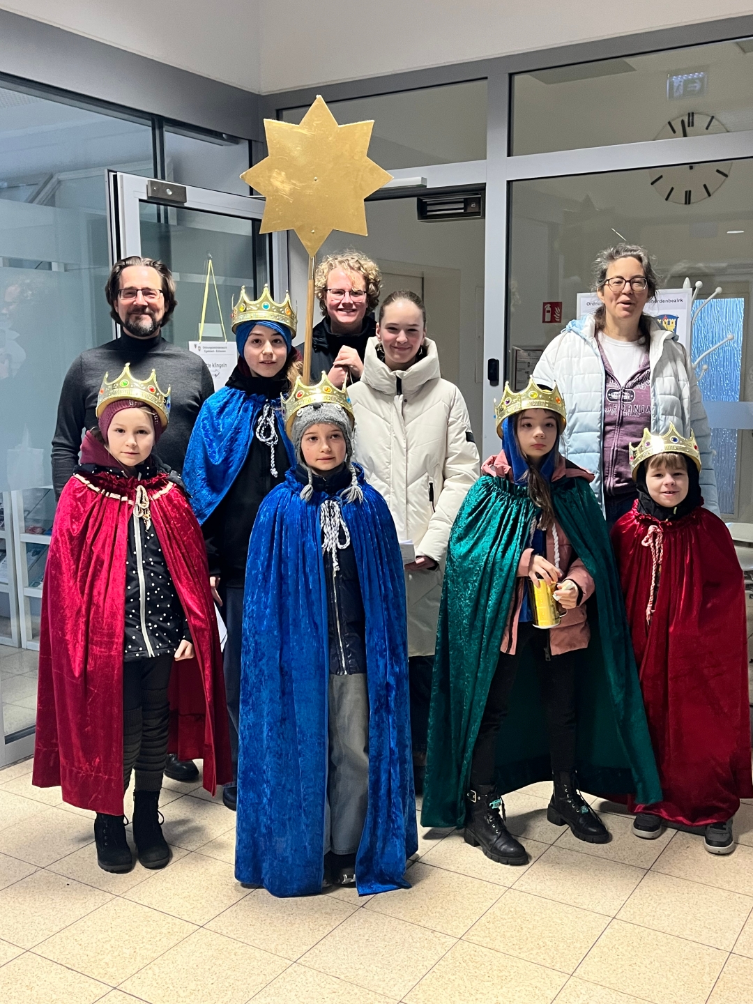 Die Sternsinger im Rathaus Egelsbach
